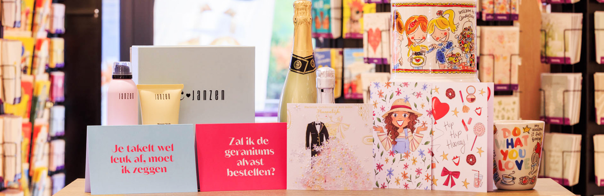 Hallmark kaarten bij SwietArts Hoogvliet | Wenskaarten voor elk moment
