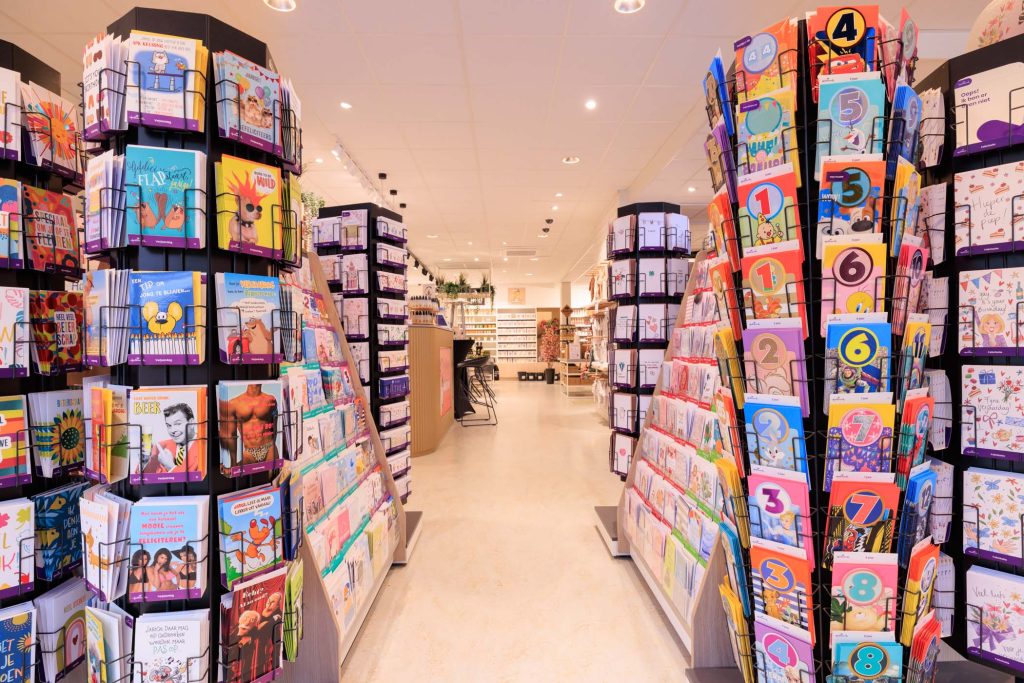 Hallmark kaarten bij SwietArts Hoogvliet | Wenskaarten voor elk moment